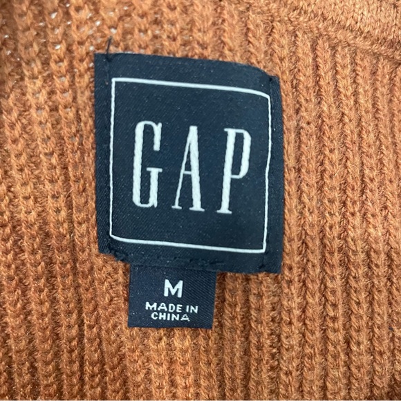 Gap Scoop Neck Knit Sweater | size medium | perfect used condition - Picture 4 of 4